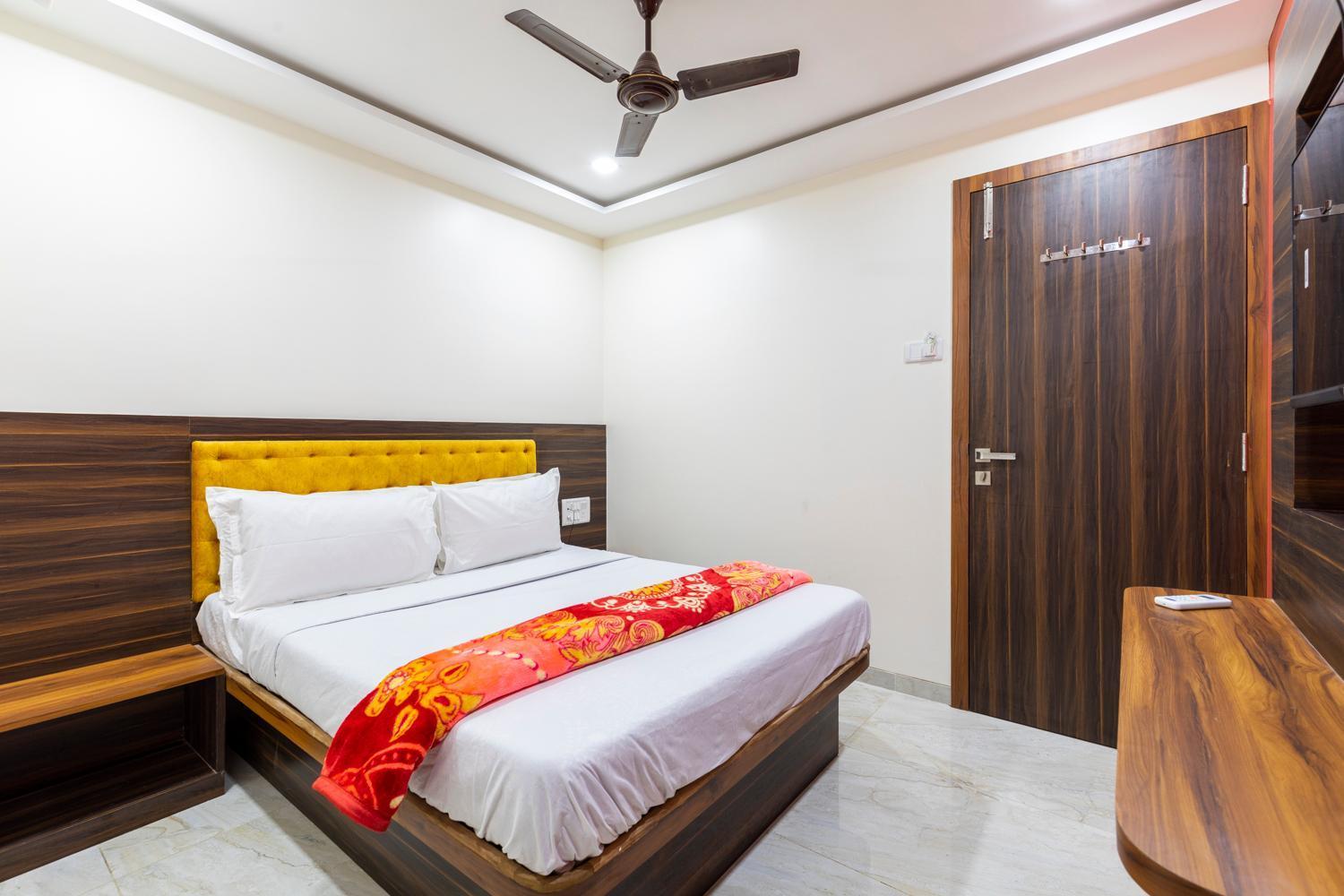 Hotel Samrat Palace Мумбаи Экстерьер фото